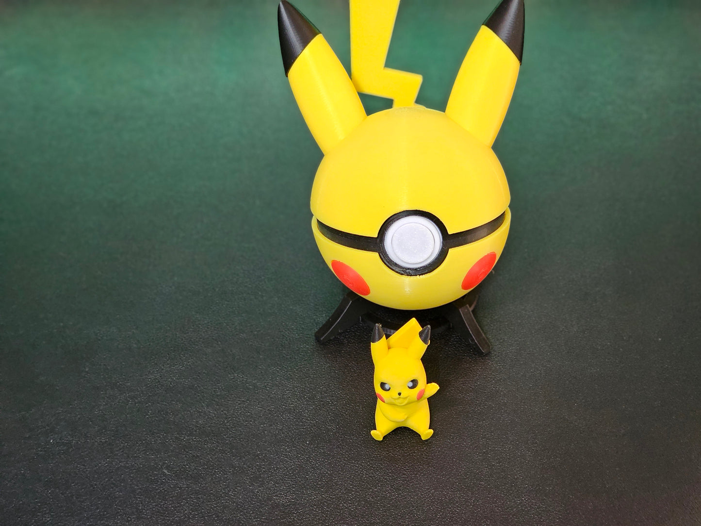 Pikachu opening pokeball