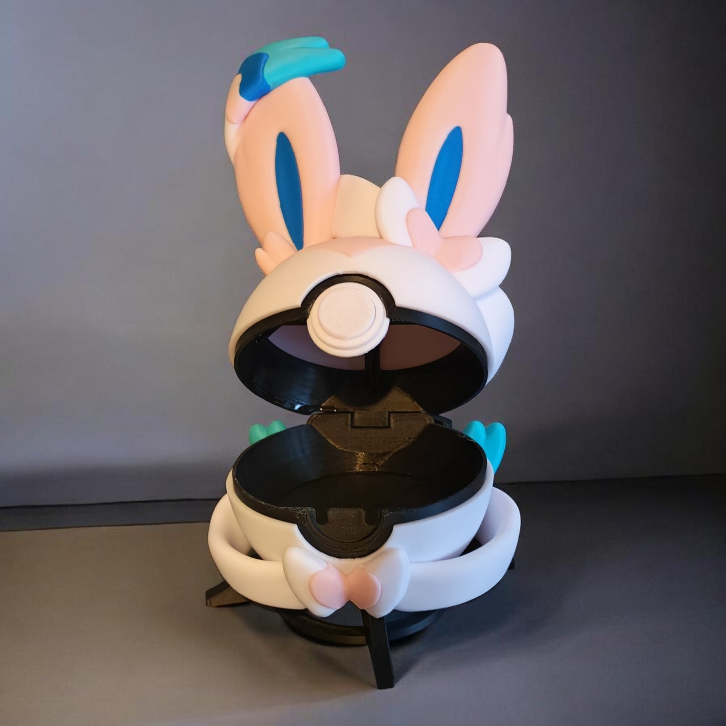 🌟 3D Printed Sylveon Pokéball with Stand & Mini Sylveon Figure – Opening Pokéball for Collectors & Fans 🌟