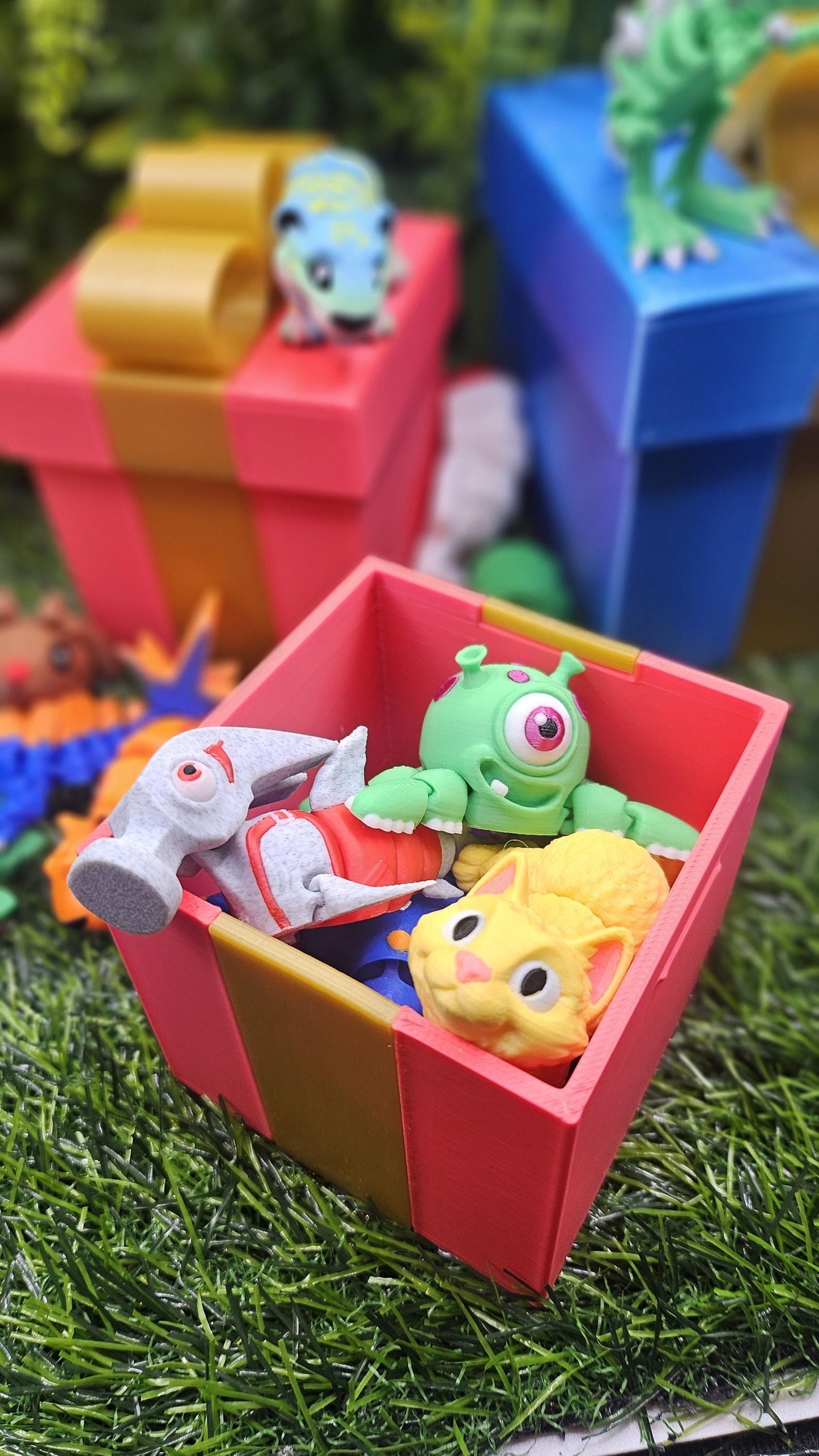 Cute and fun Mystery Gift Box of animals/critters from Sabre 3D, Matt Mire Makes, Artflex . Fidget Gifts