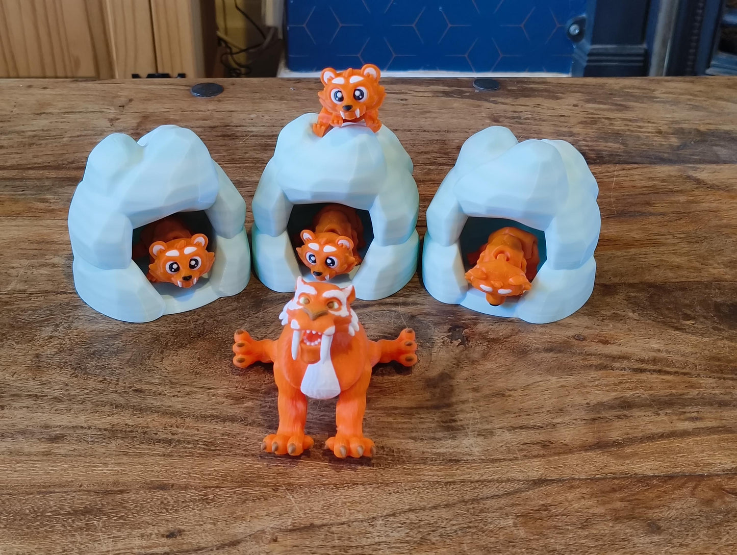 3D Printed Sabre-Tooth Tiger | Large Sabre-Tooth Tiger | Mini Sabre-Tooth Tiger in Cave Bundle | Mother & Pup Sabre-Tooth Tiger Set
