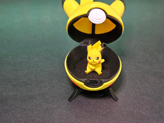 Pikachu opening pokeball