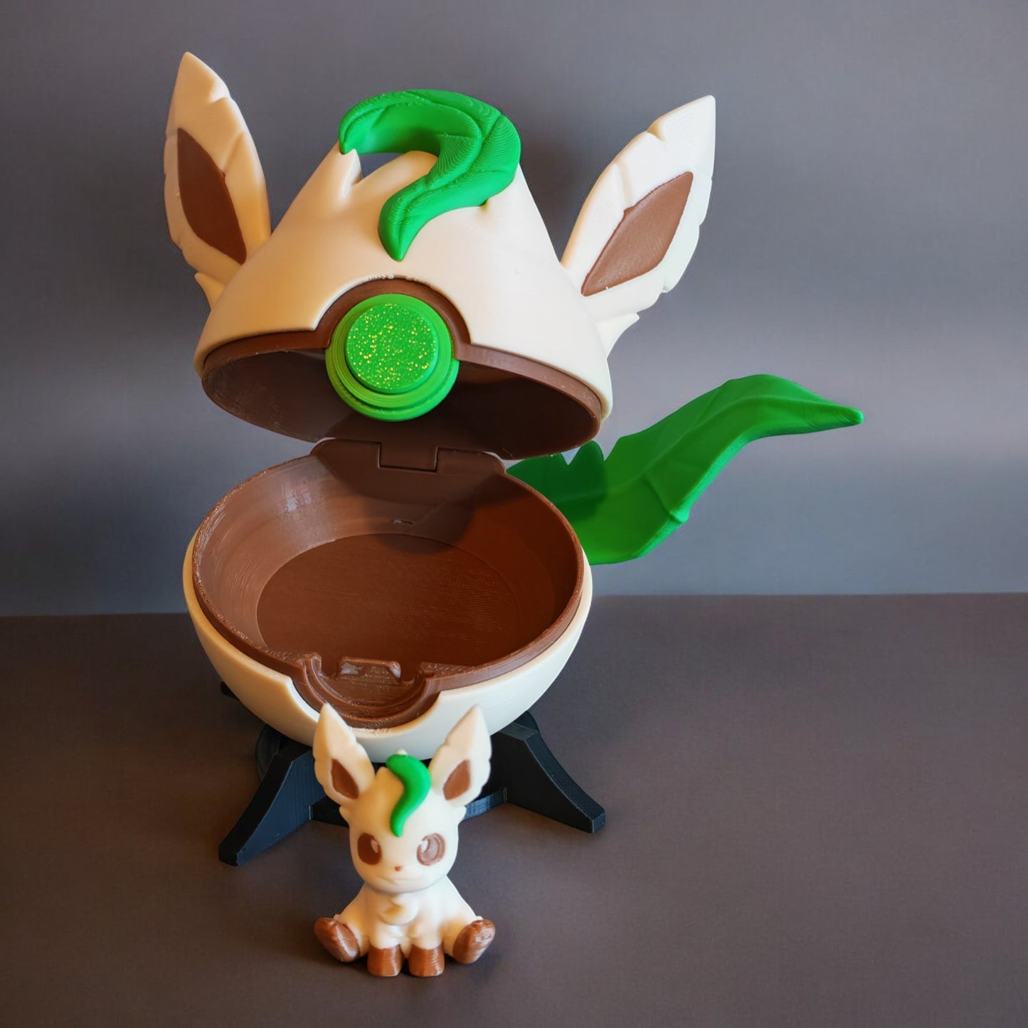 🌟 3D Printed Leafeon Pokéball with Stand & Mini Leafeon Figure – Opening Pokéball for Collectors & Fans 🌟