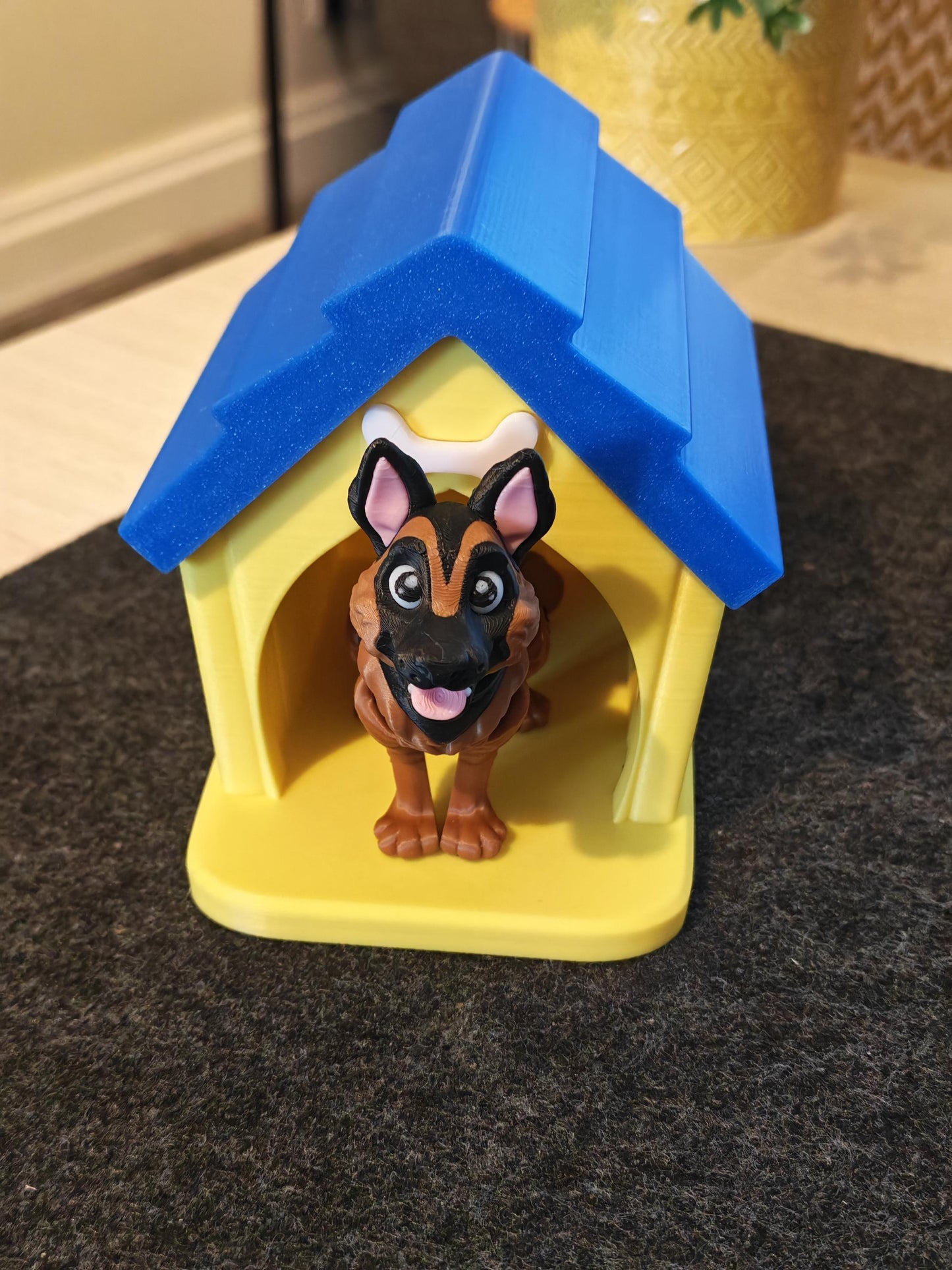 3D Printed German Shepherd Dog - Realistic GSD Figurine, Alsatian Dog Model, PLA Plastic Craft, Cute Pet, plus optional kennel